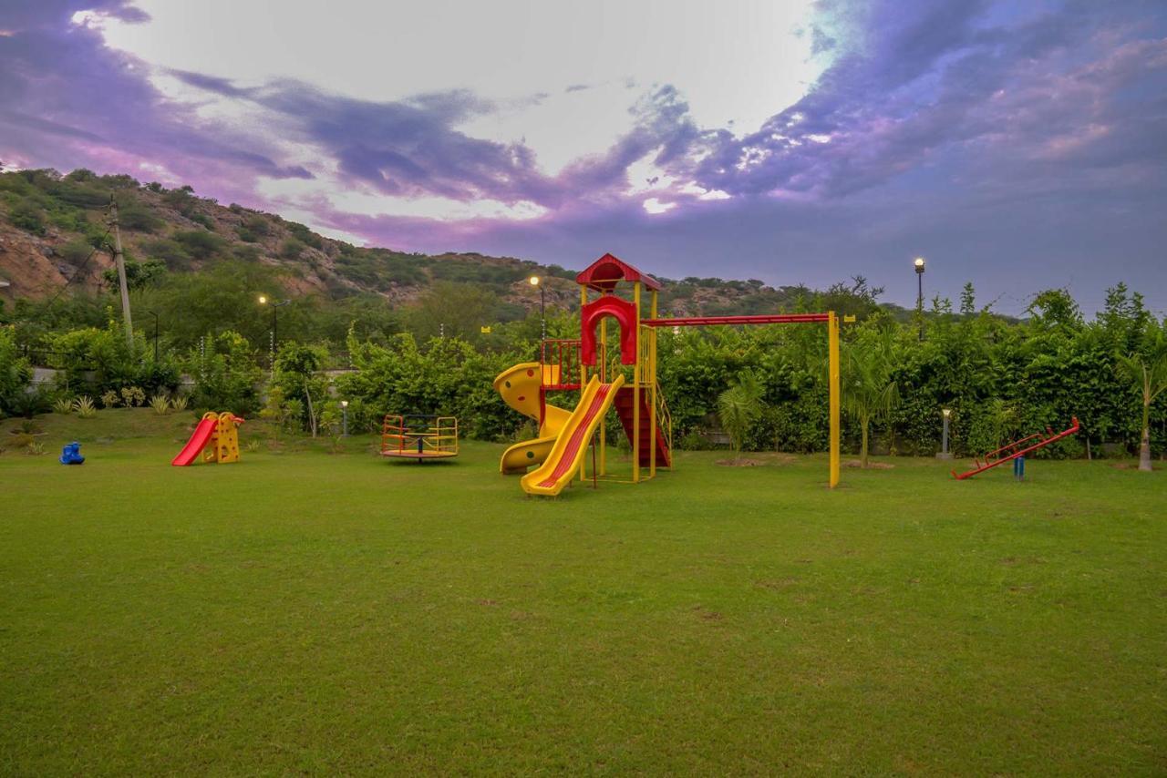 Stayvista At Hillside Paradise Dhauj Экстерьер фото